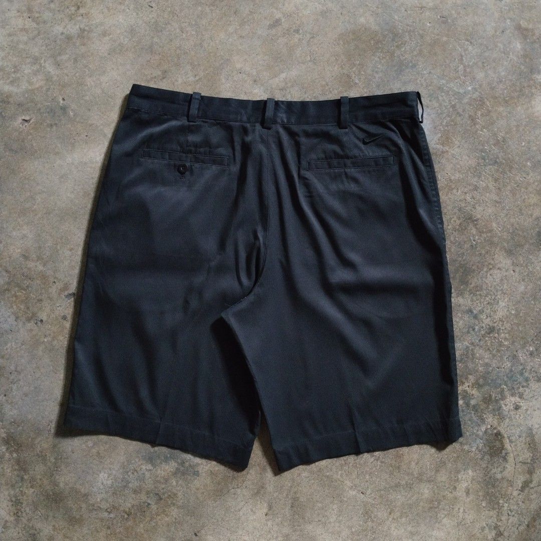 nike golf black shorts (Category: Shorts) located in Bulacan. Submitted by hustleoverluckphv2 (Listing ID 1470496250, Image 2). Description: nike golf black shorts 34 on tag Measurements Waist - 36" Length - 22" Hem - 12" Claim - 299.