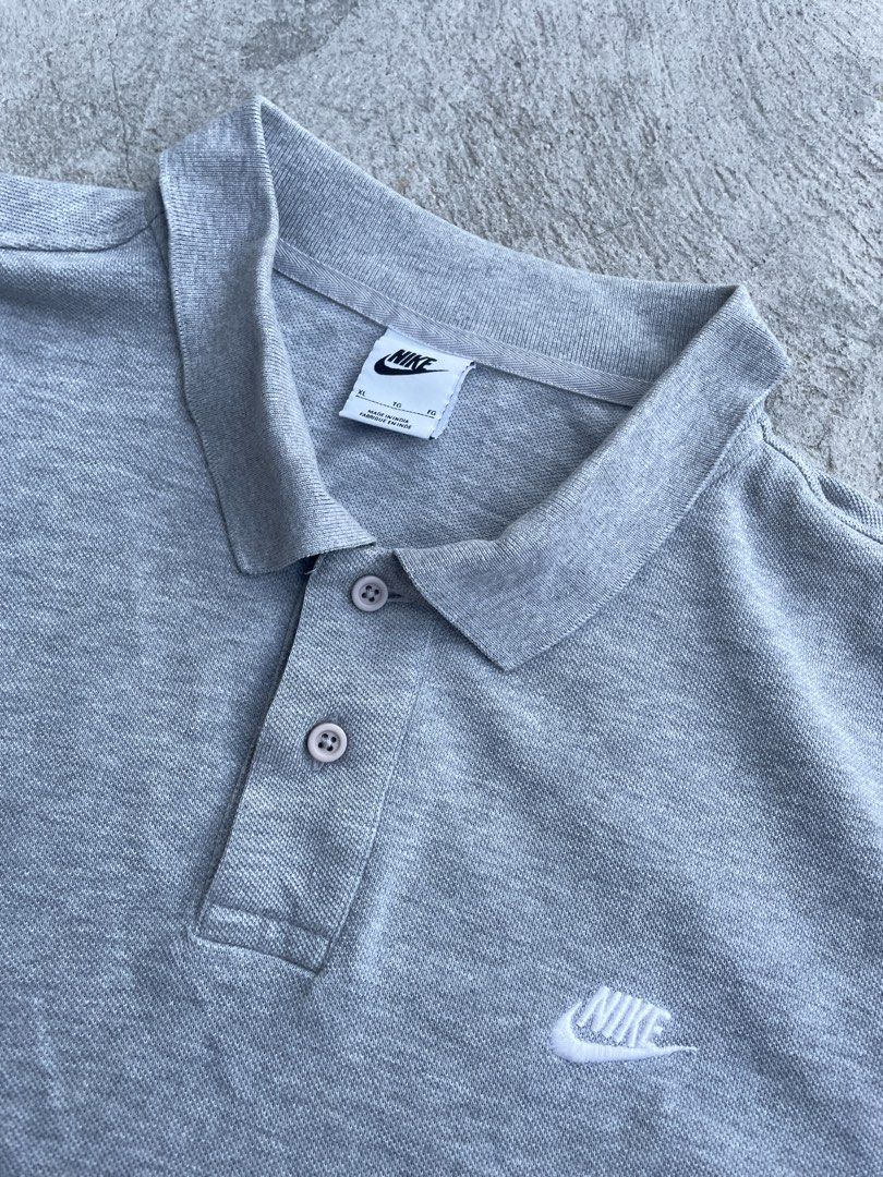Nike Grey Polo Shirt (Category: Tshirts & Polo Shirts ) located in Manila. Submitted by jarchive (Listing ID 1470443241, Image 2). Description: - Excellent condition - Size xl - 23 width - 30 length MOP: GCASH 📩.