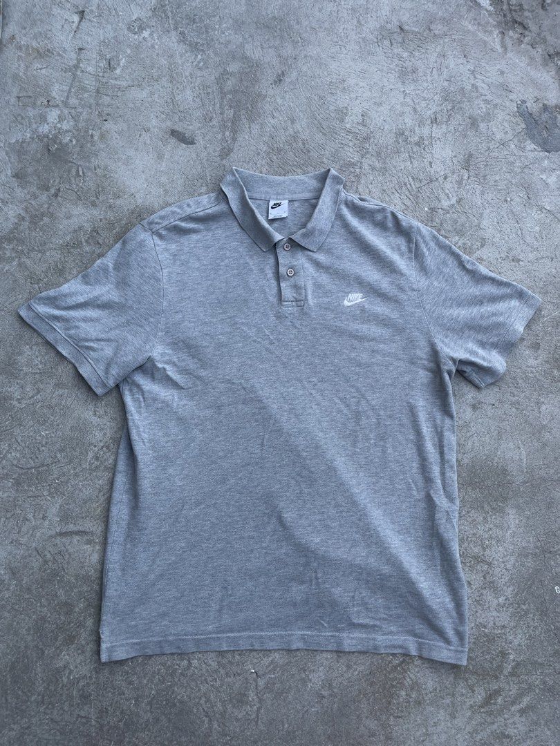 Nike Grey Polo Shirt (Category: Tshirts & Polo Shirts ) located in Manila. Submitted by jarchive (Listing ID 1470443241, Image 1). Description: - Excellent condition - Size xl - 23 width - 30 length MOP: GCASH 📩.