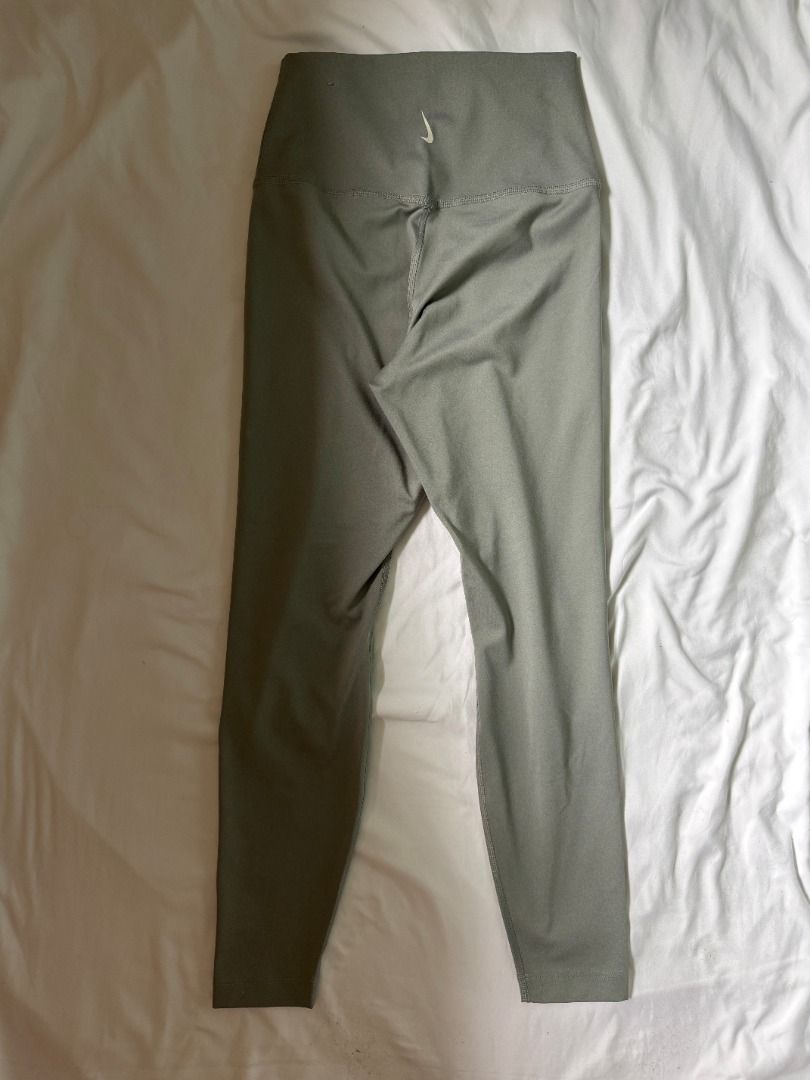 Nike High-Waisted Gray Leggings S (Category: Activewear) located in Cebu City. Submitted by _t.rix (Listing ID 1470366626, Image 2). Description: - Brand: Nike - Color: Gray with white embroidered swoosh logo - Waist: High-waisted design for extra support - Material: Soft, stretchy, and comfortable fabric - Fit: Full length - Condition: Excellent/Like new - Perfect for gym workouts, running, or everyday athleisure wear!.