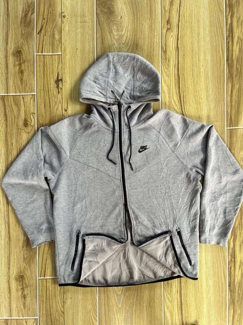 Nike hodie two way zipper (Category: Hoodies) located in Buenavista. Submitted by jamesthrift0001 (Listing ID 1470369584, Image 2). Description: .