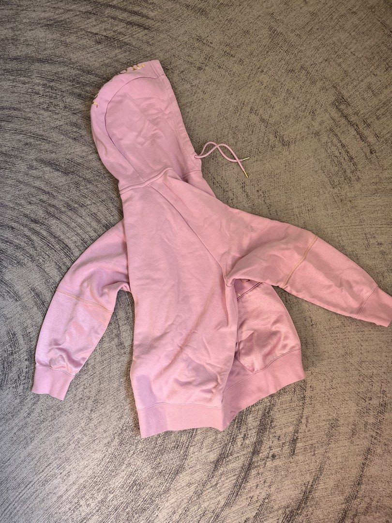 nike hoodie (Category: Hoodies) located in Manila. Submitted by lesterrrrrr (Listing ID 1470464969, Image 2). Description: .