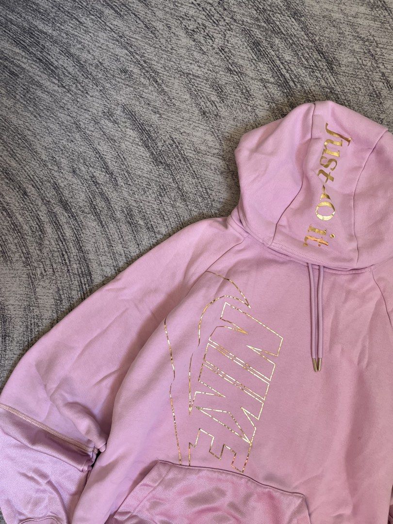 nike hoodie (Category: Hoodies) located in Manila. Submitted by lesterrrrrr (Listing ID 1470464969, Image 3). Description: .