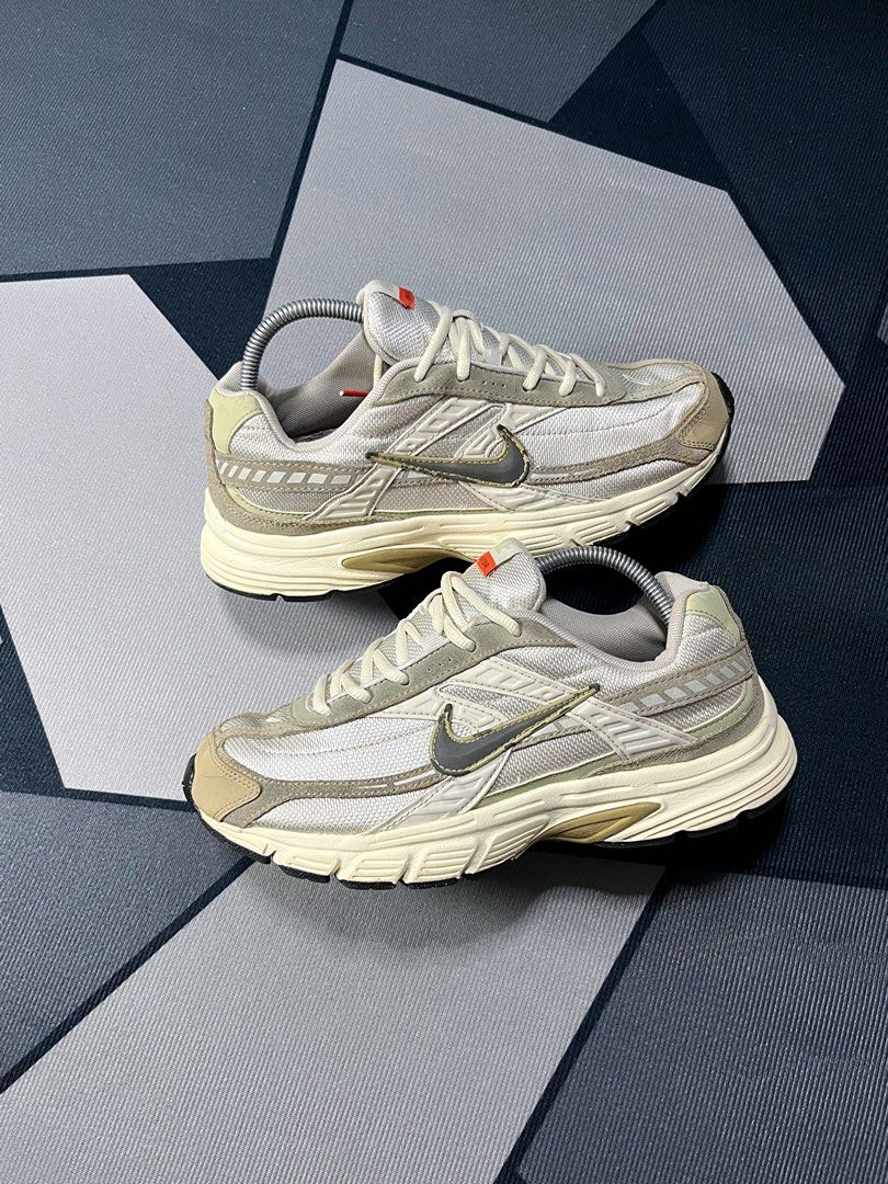 Nike Initiator Light Bone Khaki (Category: Casual Shoes) located in Butuan. Submitted by jacobfrost (Listing ID 1470371116, Image 3). Description: 9 us mens 42.5 eur 27 cm Excellent condition minor sockliner tear / replaced insole 1300 plus sf.