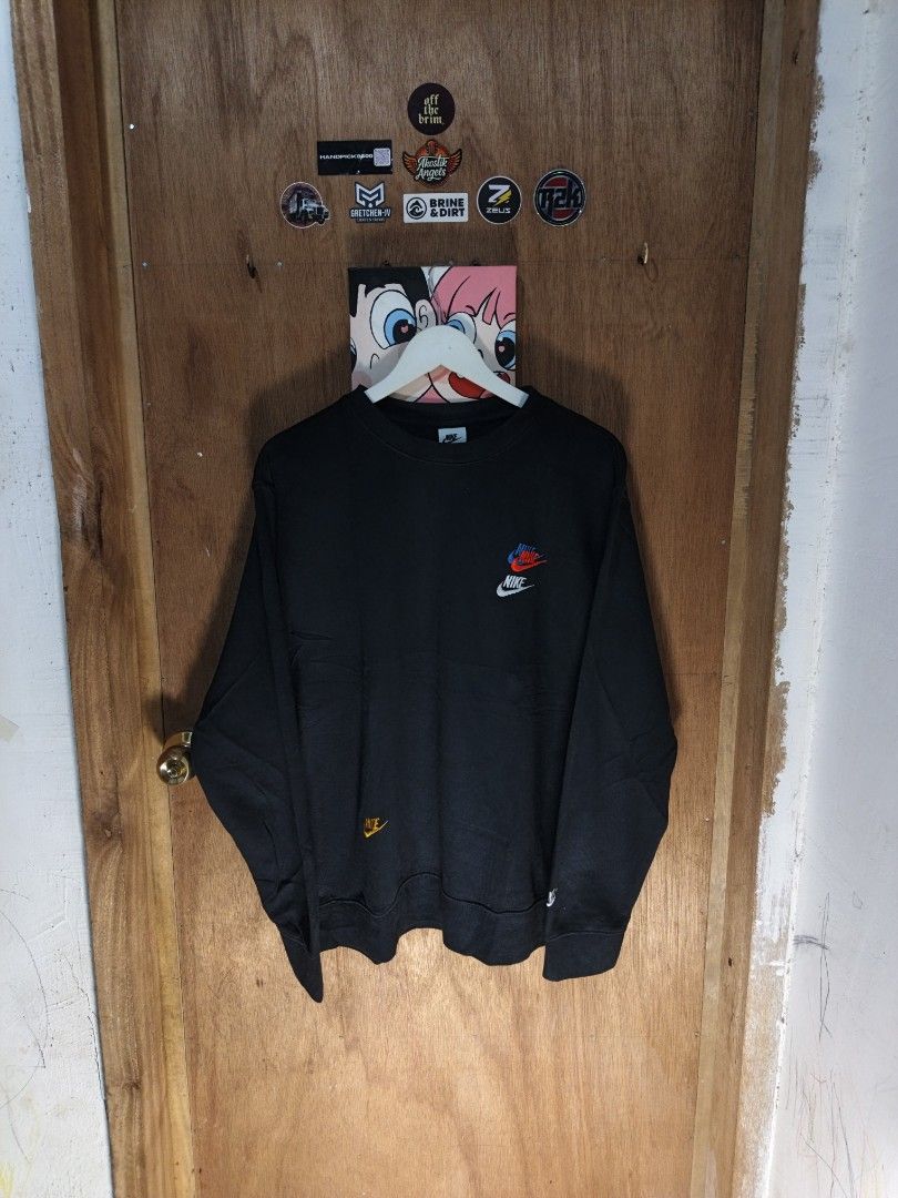 Nike Multi Swoosh Pullover (Category: Hoodies) located in Nasipit. Submitted by zaynzdrip (Listing ID 1470500884, Image 1). Description: -Nike Embroided Multi Swoosh Blue, Red, White, -Yellow Pullover -Large- XL -25 width by 28 length -excellent condition -no issues.