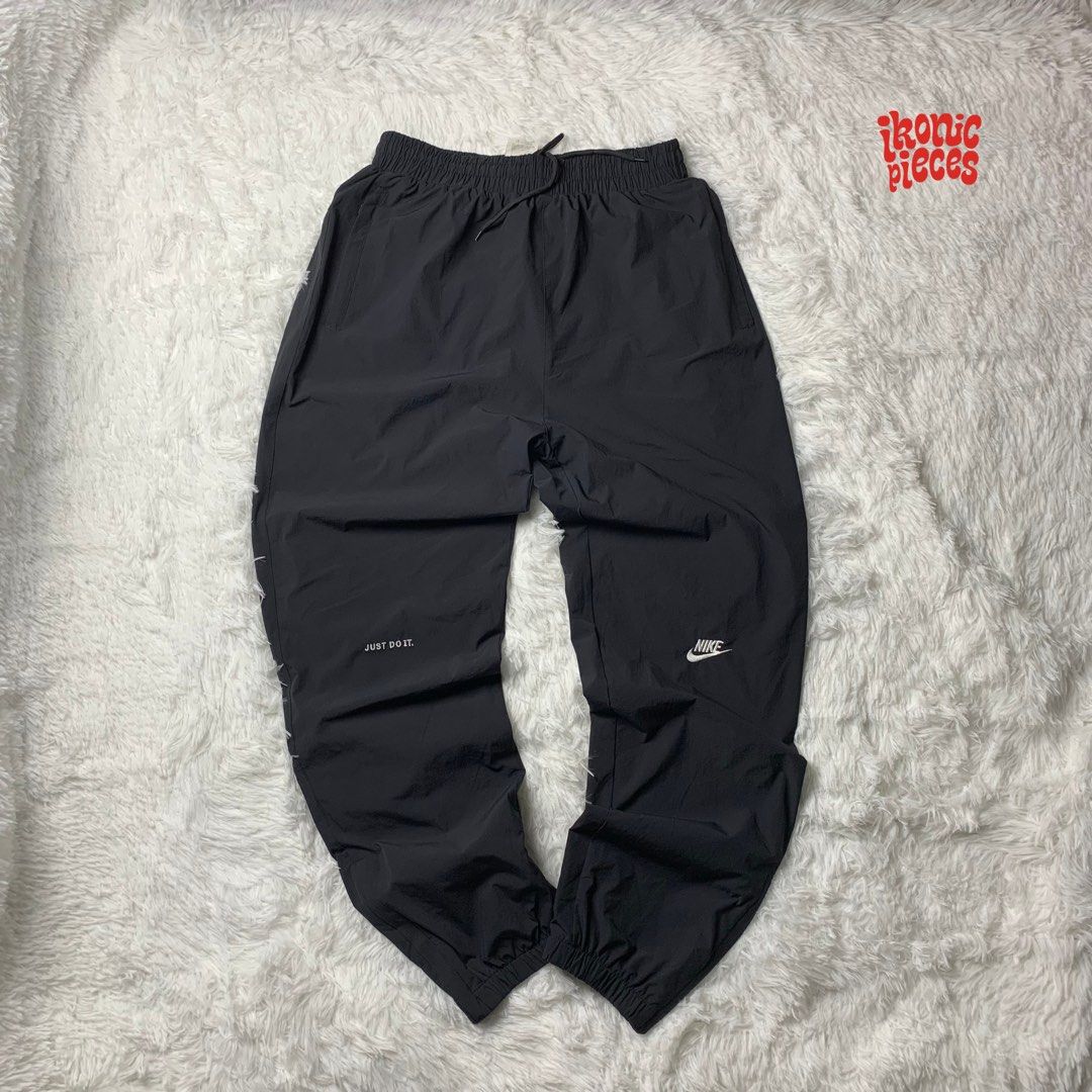 Nike Nylon Trackpants (Category: Activewear) located in Mandaluyong City. Submitted by ikonicpieces (Listing ID 1470533631, Image 1). Description: BASA MUNA BAGO BUMILI! Dimes: W: 28-44 L: 43 Front Rise: 13.5 Leg Hole: 4.5 - 8 (Ribbings) Size on tag: 3XL Color rate: 9/10 Condition: 9/10 Issue: Off MINE: 349 💳 PAYMENT: GCash / GoTyme 🚚 SHIPPING: J&T - Payment first before shipping. 📍 PLEASE NOTE -Thrifted item. Please manage your expectations. 