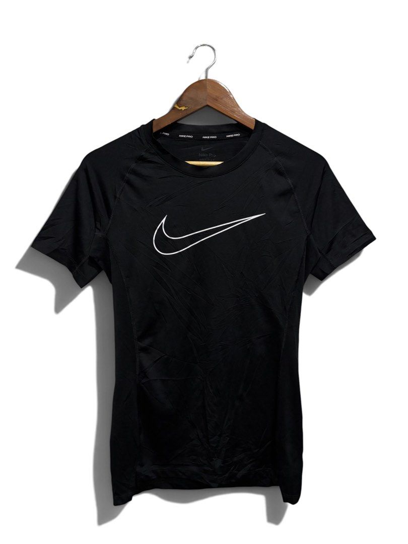 Nike Pro Size - Medium (Category: Tshirts & Polo Shirts ) located in Cagayan de Oro. Submitted by rare.theory (Listing ID 1470361330, Image 1). Description: Size: Medium (Men’s) Dimensions: W-18 / L-26 (Stretchable) Condition: Good as new Color rate: 10/10 Mine: ₱650 + (sf) Loc: Iligan City, Mindanao. (CAN SHIP NATIONWIDE)🇵🇭.