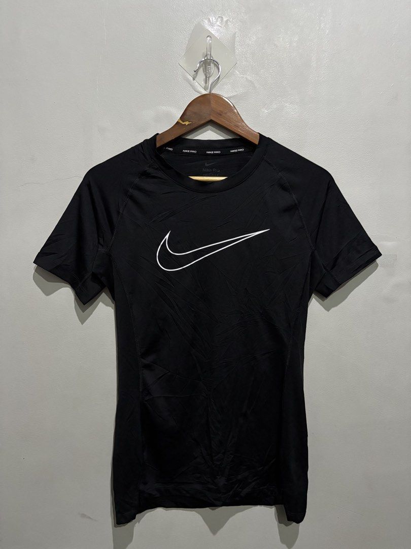 Nike Pro Size - Medium (Category: Tshirts & Polo Shirts ) located in Cagayan de Oro. Submitted by rare.theory (Listing ID 1470361330, Image 3). Description: Size: Medium (Men’s) Dimensions: W-18 / L-26 (Stretchable) Condition: Good as new Color rate: 10/10 Mine: ₱650 + (sf) Loc: Iligan City, Mindanao. (CAN SHIP NATIONWIDE)🇵🇭.