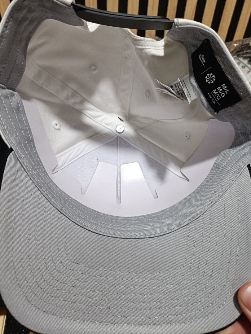 Nike Rise Cap A frame cap (Category: Caps & Hats) located in Manila. Submitted by supermat (Listing ID 1470401121, Image 3). Description: BRAND NEW 200% LEGIT BELOW SRP Size S/M M/L.