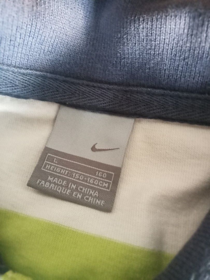 Nike Stried polo shirt (Category: Tshirts & Polo Shirts ) located in Baguio. Submitted by villa_aparel (Listing ID 1470362615, Image 2). Description: L-25. 5 inches W-17 inches.