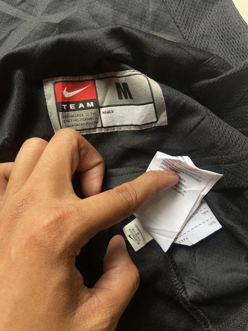 Nike Team Jersey (Category: Activewear) located in Panabo. Submitted by thrifty.red (Listing ID 1470371592, Image 3). Description: width:18 length:28 Medium Excellent Condition.