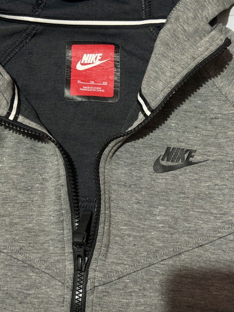 Nike Tech Fleece Hoodie Jacket (Category: Coats, Jackets and Outerwear) located in Quezon City. Submitted by pinkystrends.co (Listing ID 1470486628, Image 2). Description: .