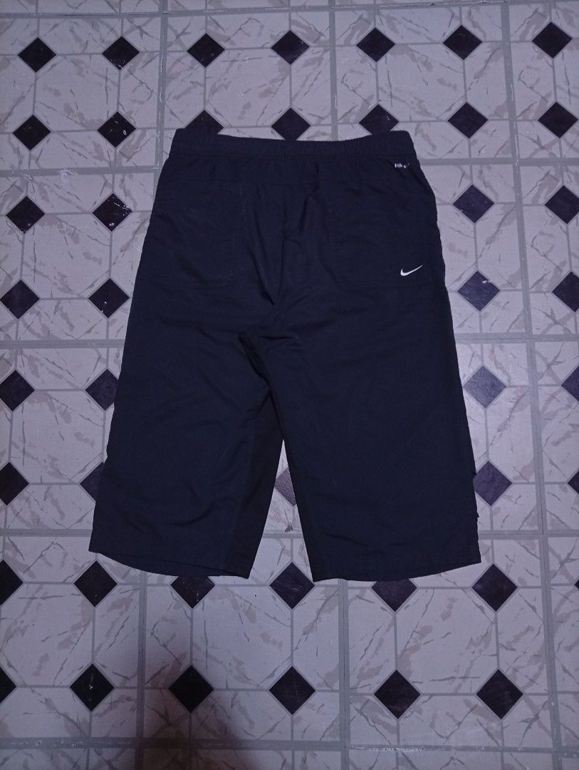 NIKE TRACK SHORT (Category: Activewear) located in Caloocan City. Submitted by narvaezlorven (Listing ID 1470533521, Image 3). Description: WAIST 34-36 LENGTH 28 GOOD AS NEW CONDITION NO ISSUE TAYTAY RIZAL LOC OPEN FOR MEET UP COURIER: JNT OR LALAMOVE.