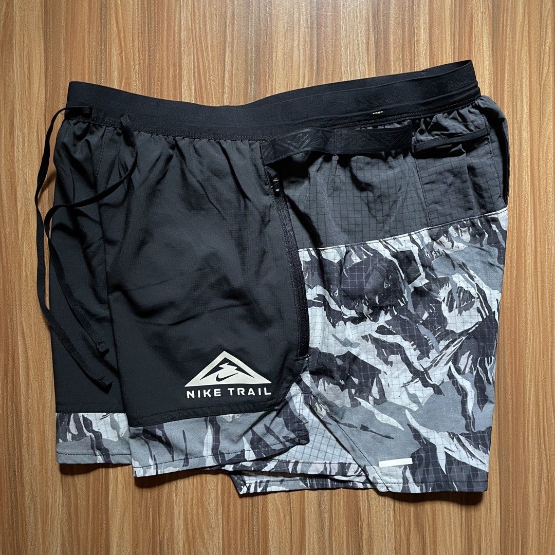 Nike Trail Dri-FIT Flex Stride 5 (Category: Shorts) located in General Mariano Alvarez. Submitted by 4117_thriftnthrive (Listing ID 1470351379, Image 1). Description: In excellent condition No flaws Size: M Measurements Waistline: 28-34 Length: 12.5” Leg hole: 11” .