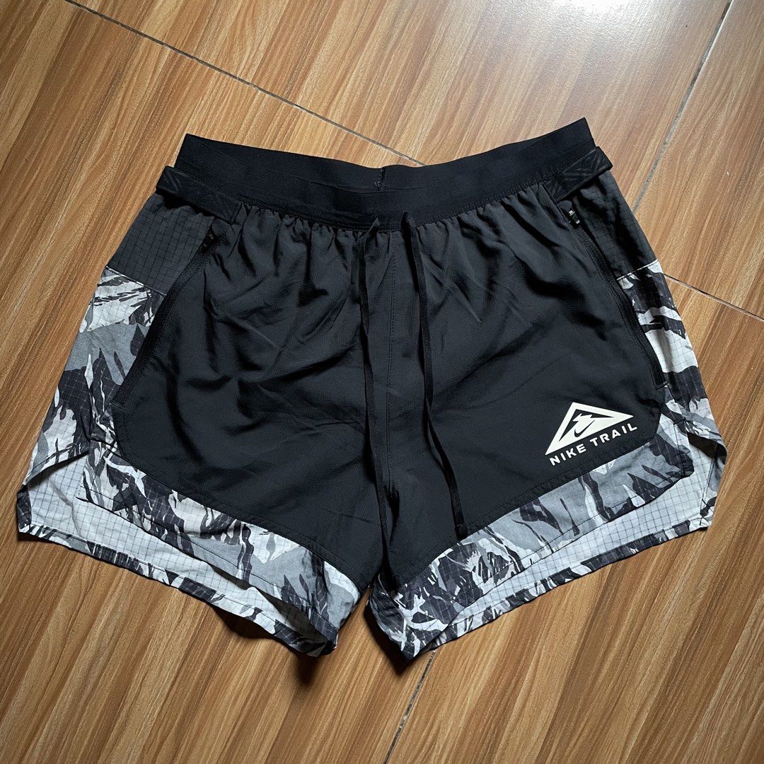 Nike Trail Dri-FIT Flex Stride 5 (Category: Shorts) located in General Mariano Alvarez. Submitted by 4117_thriftnthrive (Listing ID 1470351379, Image 3). Description: In excellent condition No flaws Size: M Measurements Waistline: 28-34 Length: 12.5” Leg hole: 11” .