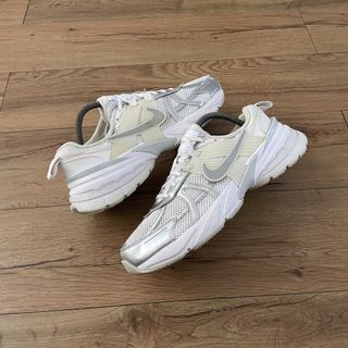 (Category: ) located in . Submitted by lusuhbundlestore1 (Listing ID 1470523189, Image 1). Description: .