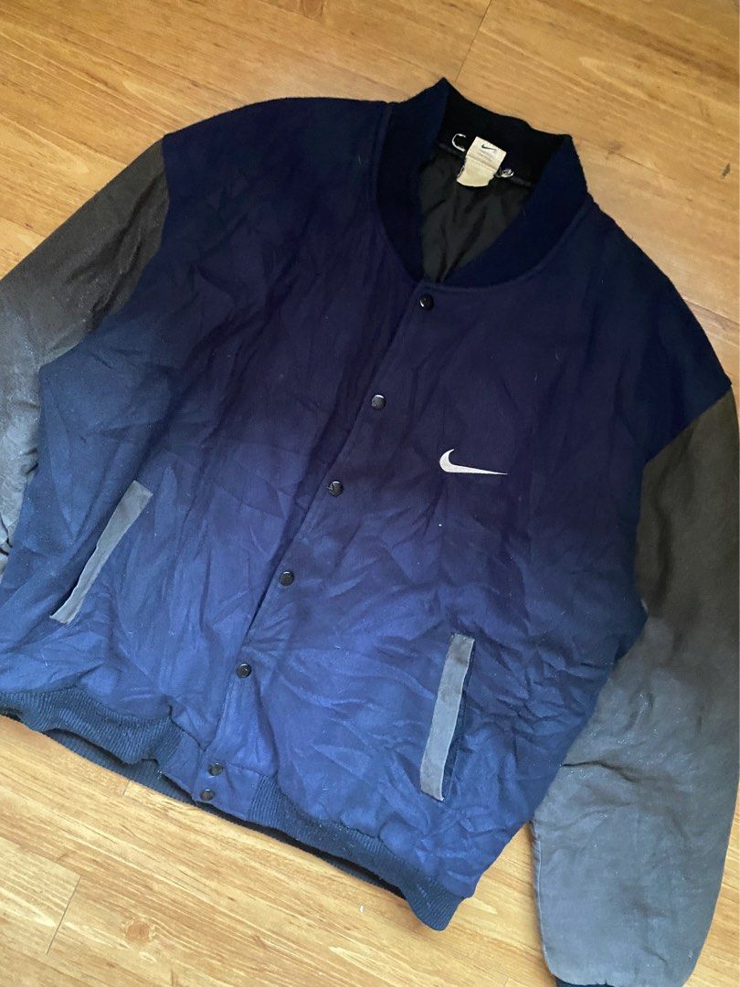 Nike Vintage (Category: Coats, Jackets and Outerwear) located in Cebu City. Submitted by streetwear_garage (Listing ID 1470449746, Image 2). Description: Vintage Nike Bomber Jacket Measurements. : - 26 | Width - 28 | Lenght Issue : wala ng leather sa sleeve but still presentable yan lang yung issue. BOXY XL! 🏷️ 1,299 Shipping fee is not yet included. Pm!.