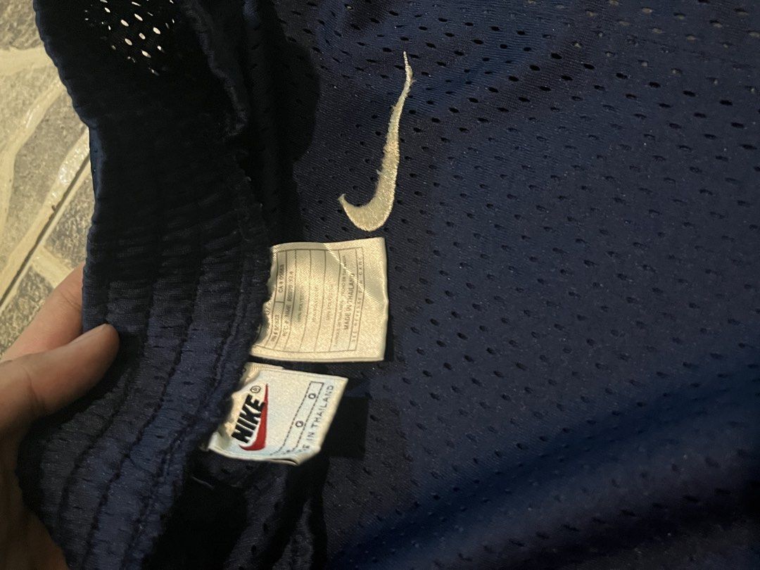 NIKE VINTAGE TEAR AWAY (Category: Joggers) located in Manila. Submitted by mishichi (Listing ID 1470501249, Image 2). Description: Nike Vintage Tear Away 34x42 Thigh15 Hem9.