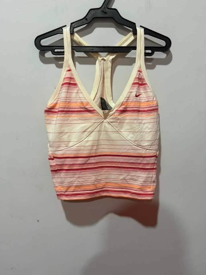 Nike Vintage Top (Category: Activewear) located in Manila. Submitted by zendog_a92acc (Listing ID 1470444676, Image 1). Description: .