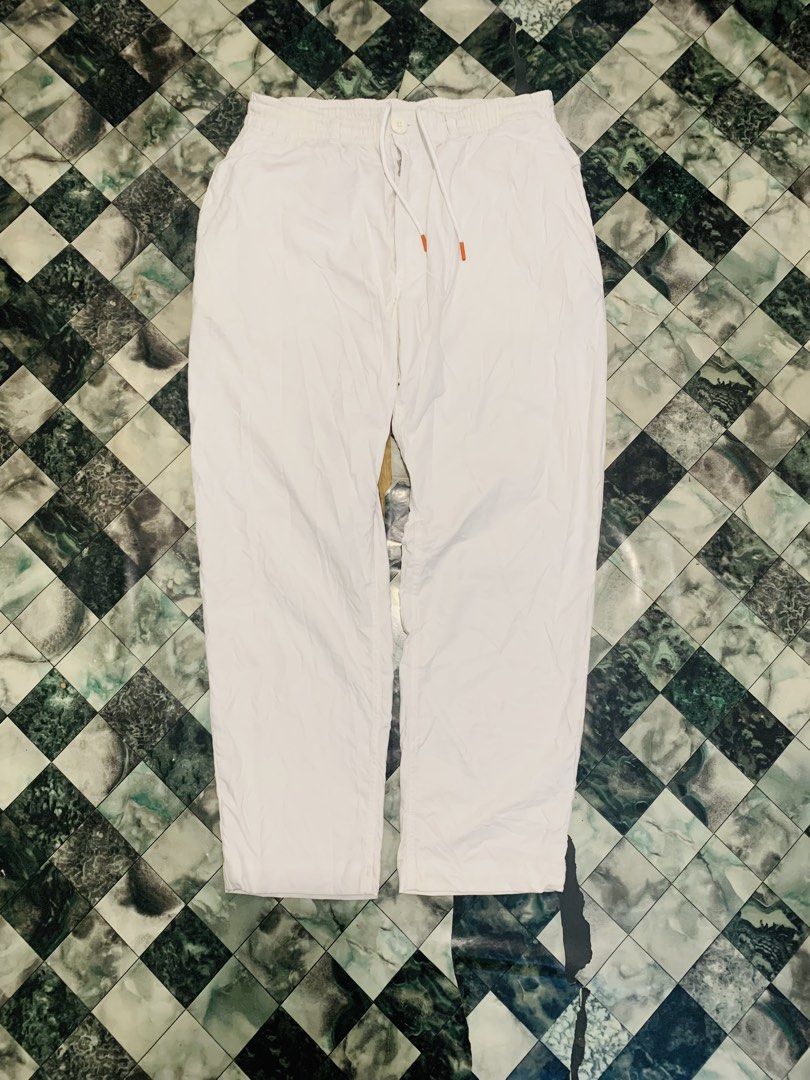 Nike White Golf Pants DH1287-121 Size L (Category: Trousers) located in Cebu City. Submitted by tangubrhia45277 (Listing ID 1470474793, Image 3). Description: .