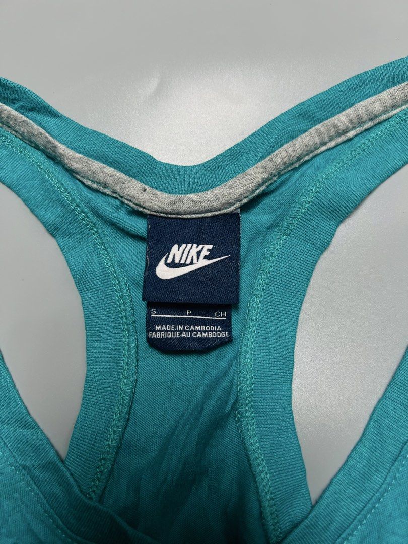 Nike Women’s Running top (Category: Activewear) located in Ragay. Submitted by sergesalgado (Listing ID 1470508071, Image 2). Description: Nike Running Top Small on tag Width: 16 Length: 23.5 Needwash.