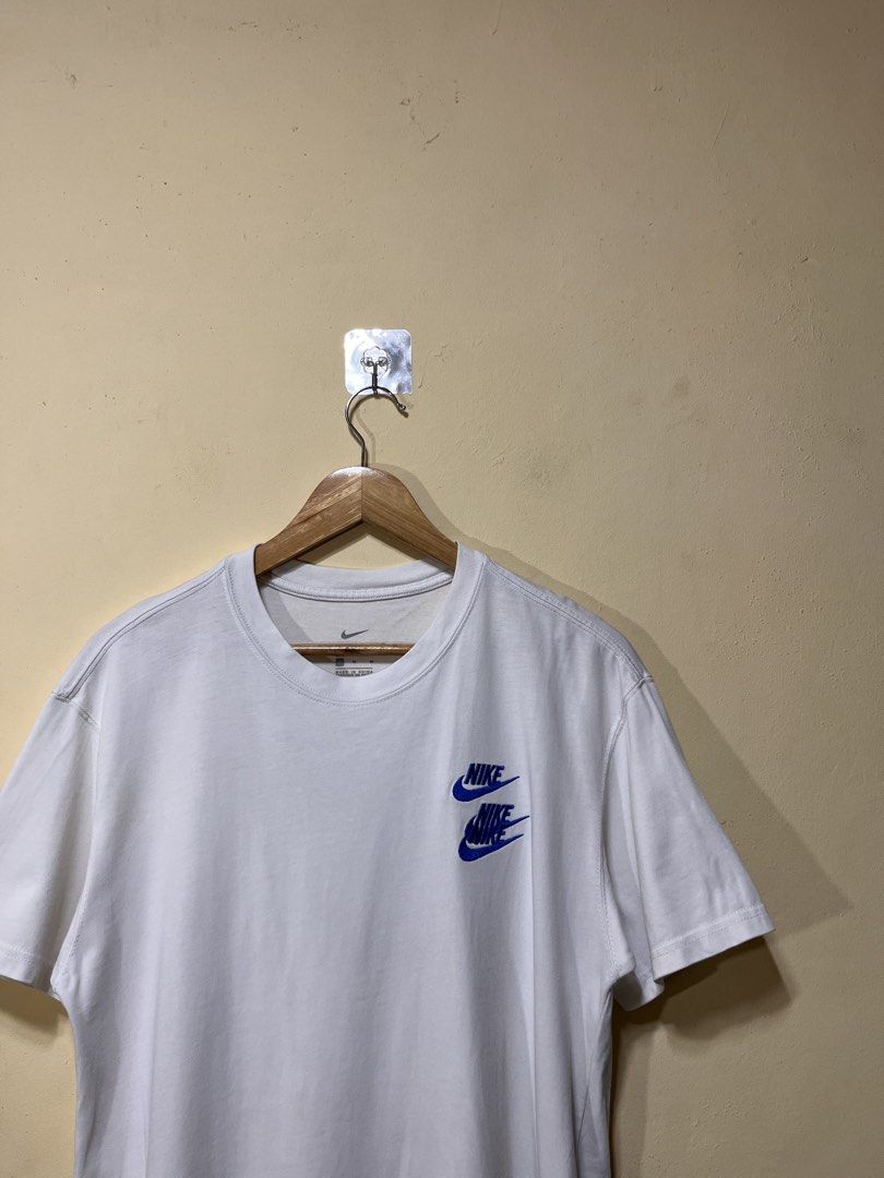 Nike World Tour Tshirt (Category: Activewear) located in Naga. Submitted by davinci_25 (Listing ID 1470440493, Image 3). Description: dimes: 20 width x 27 length issue: none condition: like new condition (9.9/10) color rate: 9.9/10.