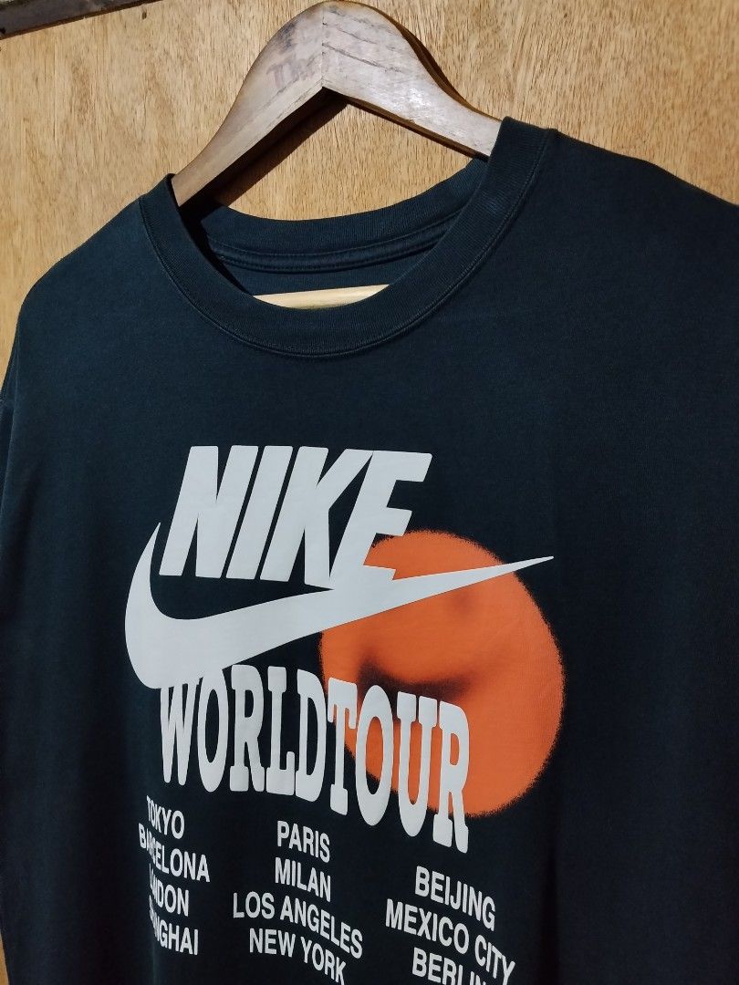 NIKE WORLDTOUR TSHIRT (Category: Activewear) located in Kalibo. Submitted by ionsthrift (Listing ID 1470532670, Image 2). Description: 📌Ugaliing mag basa palagi, pra iwas tanong o aberya. 📌Wag na mag offer kng hndi nman kayang panindigan or bibilhin. Dahil once na nag offer ka dpat sure ka. 📌Please, manage your expectation nlng, halos lahat po ng items ay galing ukay, denedeclare ko nman pag my issue, pro pasensya na pag meron akong di napansi