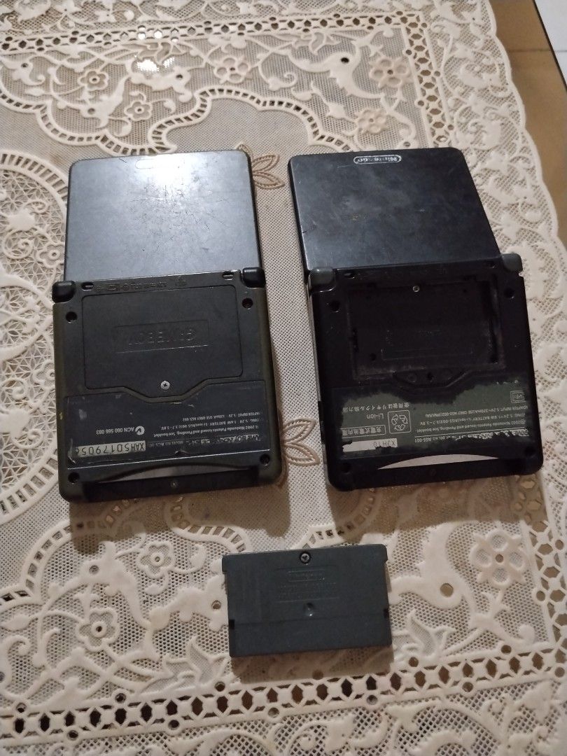 nintendo sp 101 and 001 untested (Category: Nintendo) located in Manila. Submitted by cruzivanpatrick (Listing ID 1470414483, Image 2). Description: nintendo sp 101 and 001 untested wala ako charger set lng po yan yung 001 walang takip at battery last price napo meet up lrt 1 abad santos station deliver kayo po mag book ng app g cash payment po bago mag book shipping kayo rin po bahala kung kayo mag book or ako mag punta sa store ng shipping lbc 