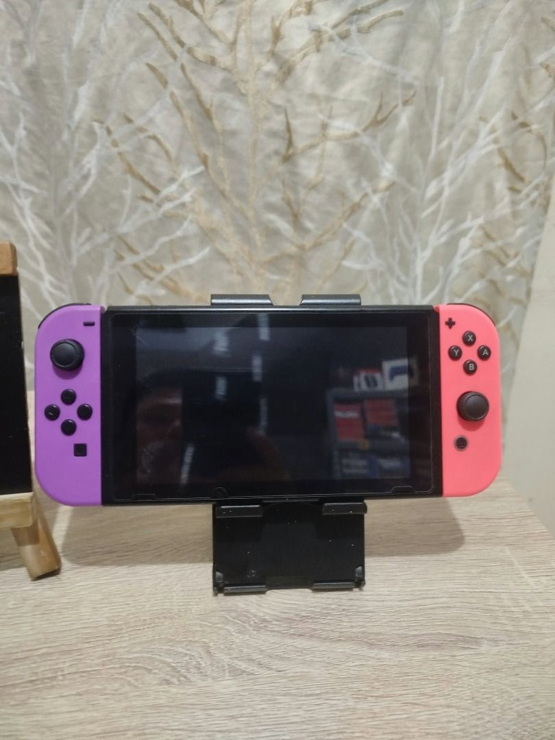 Nintendo Switch V2 super mura lng! (Category: Nintendo) located in Paranaque City. Submitted by thebiskwitcompany (Listing ID 1470353802, Image 3). Description: #201 ****201st unit sold for switch, libo libo na sa ps4 at daan daan na din sa PS5 Nintendo Switch V2 P7,495 only! -Complete (joycon, unit, strap, grip, hdmi, charger, dock) -no issue (no drift,eshop,wifi,sd card) -very good condition -with tempered glass Shipping through Lalamove, Grab,