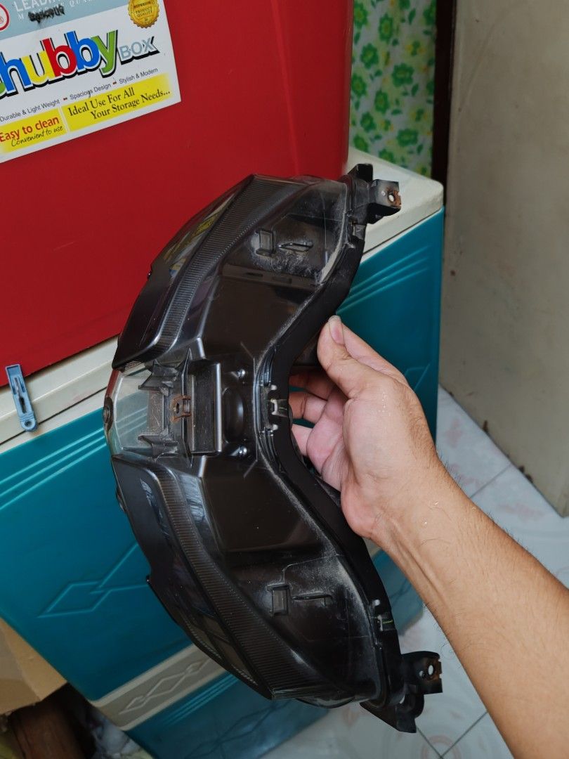 Nmax V3 Stock Tail Light Fresh (Category: Body Parts and Accessories) located in Manila. Submitted by newtiger_4396d9 (Listing ID 1470388739, Image 3). Description: - Genuine stock tail light for Yamaha Nmax V3 - Like New - RFS - Upgraded to JPA. - All in Good Condition.
