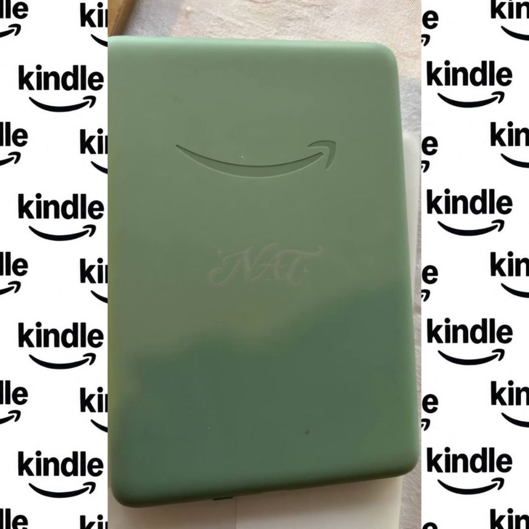 (No Ads) Kindle Basic 11th Generation Matcha 16GB (Category: E-Readers) located in Santa Rosa. Submitted by nat-ally.abejero (Listing ID 1470548922, Image 2). Description: Purchased last December. Includes the original box, charging cable, and everything shown in photos. Condition: Very good, no issues. Minimal signs of use. RFS: Bought this here on Carousell, but recently ordered a Paperwhite in Raspberry since I prefer that one. Please take thi