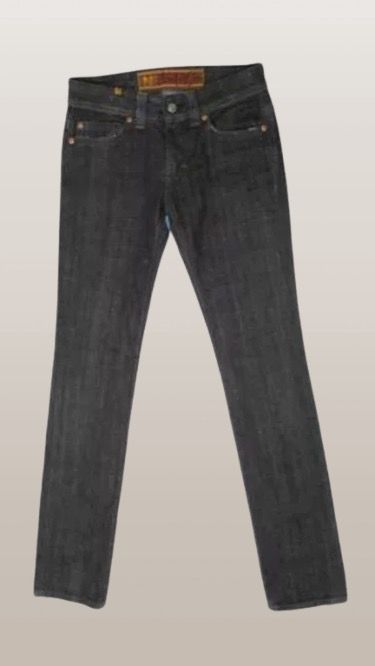 NOTIFY ITALY GRAY DENIM JEANS 32 (Category: Jeans) located in Marikina City. Submitted by minimalistmanila (Listing ID 1470354198, Image 3). Description: New Notify Italy premium gray jeans, 32-33 waist. Classic straight leg. Invest in good quality jeans, worth P9,500 if converted. Bought in London. Order now!.