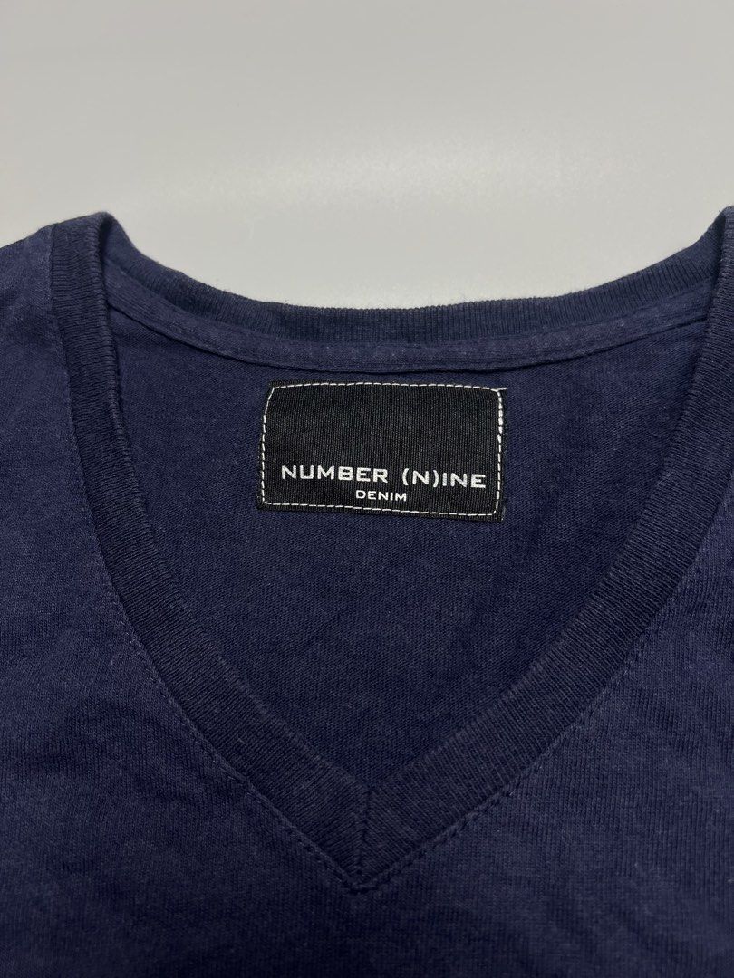 Number Nine V Neck (Category: Tshirts & Polo Shirts ) located in Ragay. Submitted by sergesalgado (Listing ID 1470510474, Image 2). Description: Number Nine Shirt No issue Width:18 to 18.5 para safe Length:26.