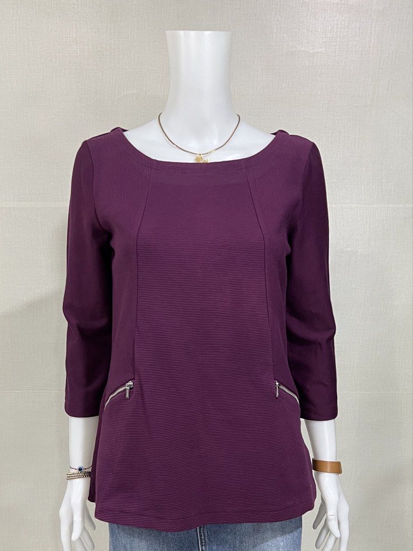 NWT Tommy Hilfiger Maroon Textured Blouse (Category: Blouses) located in Cebu City. Submitted by kei.flmn (Listing ID 1470354175, Image 2). Description: 📌PLEASE READ BEFORE MAKING AN OFFER Excellent Condition (No issues) Size:Fits Medium (M) - [x] Flat Lay Measurements (in inches): - [x] Bust: 38” - [x] Length Reference: Mannequin Height : 5’4” (First-come, first-served basis) Due to an increased number of joy reservers and fake buyers, offers w