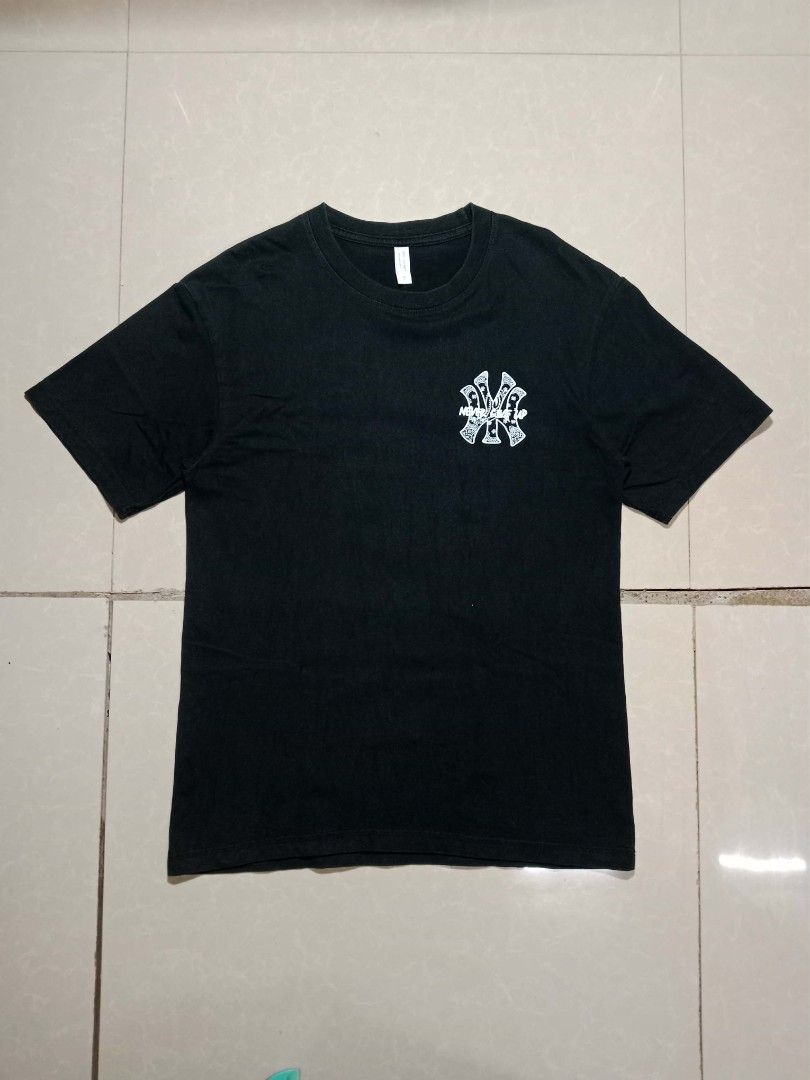 NY YANKEES STYLE GRAPHIC TEE (Category: Tshirts & Polo Shirts ) located in Ozamiz City. Submitted by khean_ibale (Listing ID 1470519592, Image 1). Description: SIZE: M COLOR RATE: 9/10 CONDITION: 9/10 ISSUE: off and On last pic (COLOR MAY VARY DUE TO LIGHTING).