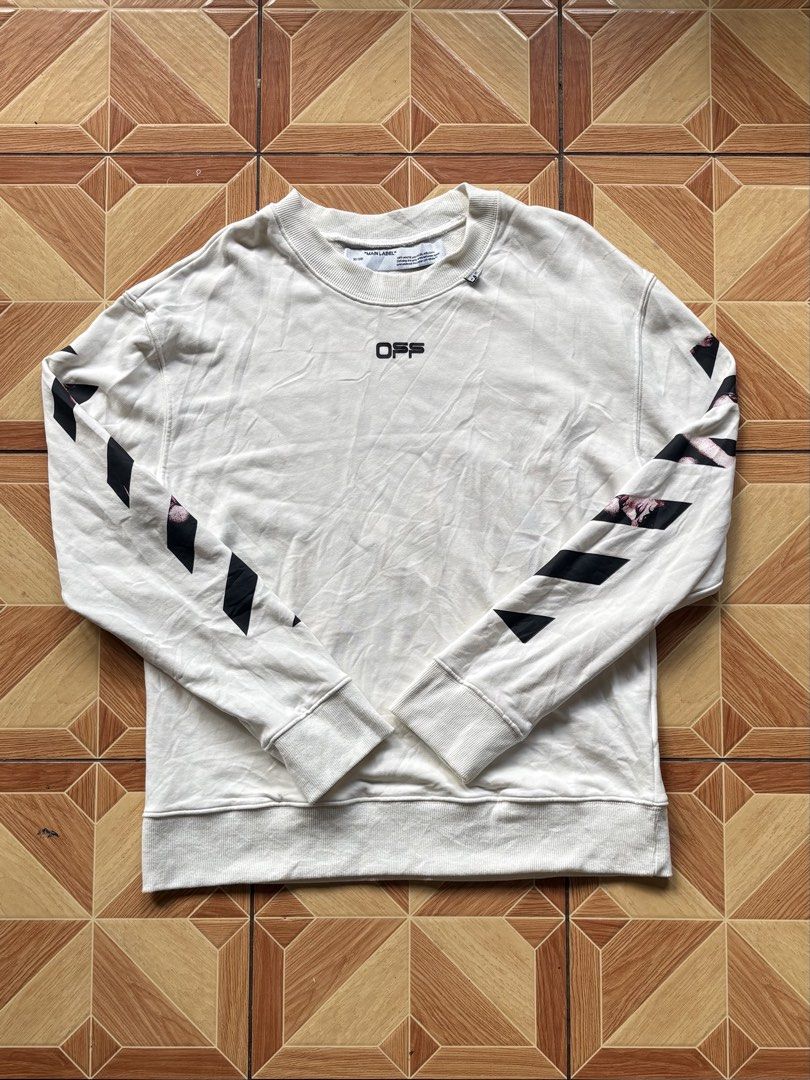 Off-White Caravaggio Arrow Print White Sweatshirt (Category: Coats, Jackets and Outerwear) located in Baybay. Submitted by jhondhelbe76855 (Listing ID 1470369786, Image 2). Description: Off-White Size:large on tag Dimes:21.5x27 Color rate:9 Need to wash No Issue Excellent condition 📩📩📩 Unlivouch Visayalocation.