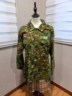 (Category: ) located in . Submitted by cikgu_izuan_store (Listing ID 1470374174, Image 1). Description: .
