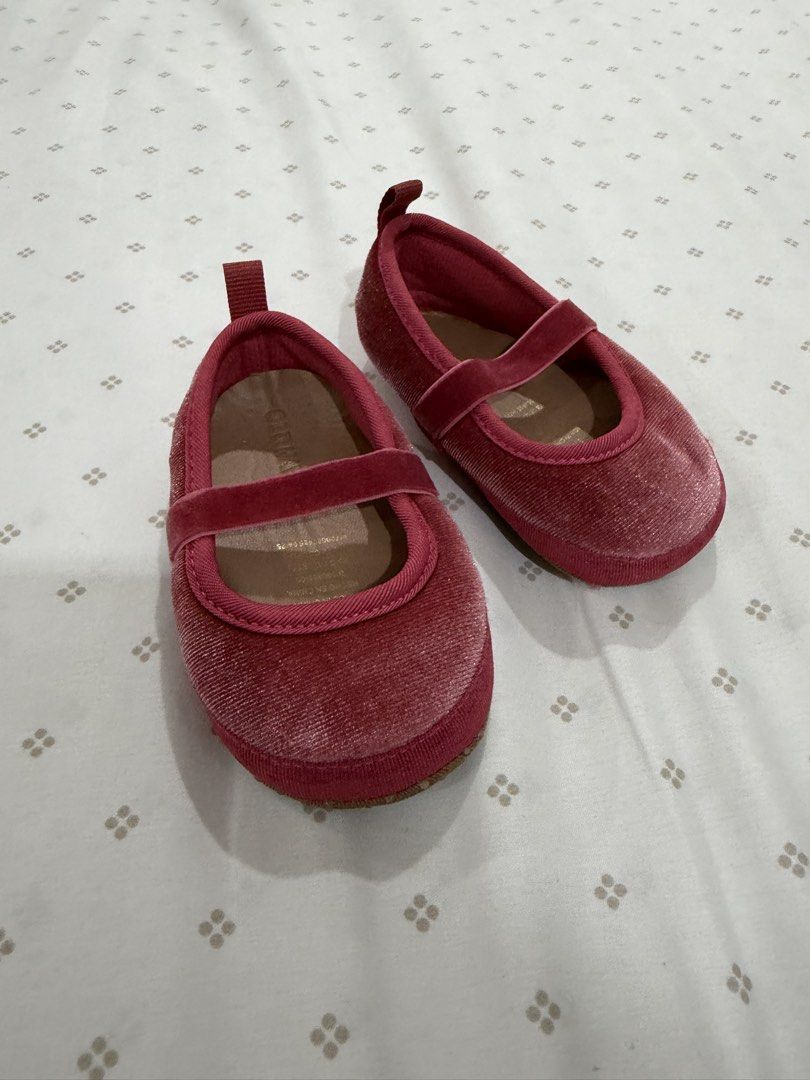Old Navy Baby Flats 12-18M (Category: Babies & Kids Fashion) located in Manila. Submitted by diane.preloved0328 (Listing ID 1470443048, Image 1). Description: Pink Ballet Flats 12-18M .