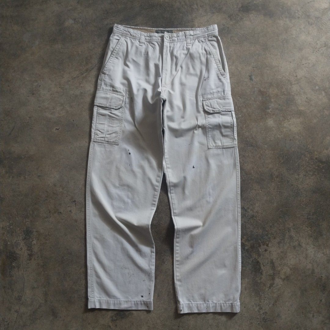 old navy beige cargo pants (Category: Trousers) located in Bulacan. Submitted by hustleoverluckphv2 (Listing ID 1470497169, Image 1). Description: old navy beige cargo pants 32 x 34 on tag Measurements Waist - 34" Length - 43" Hem - 9" Thigh - 12" Inseam -32" Issue: stains Claim - 299.