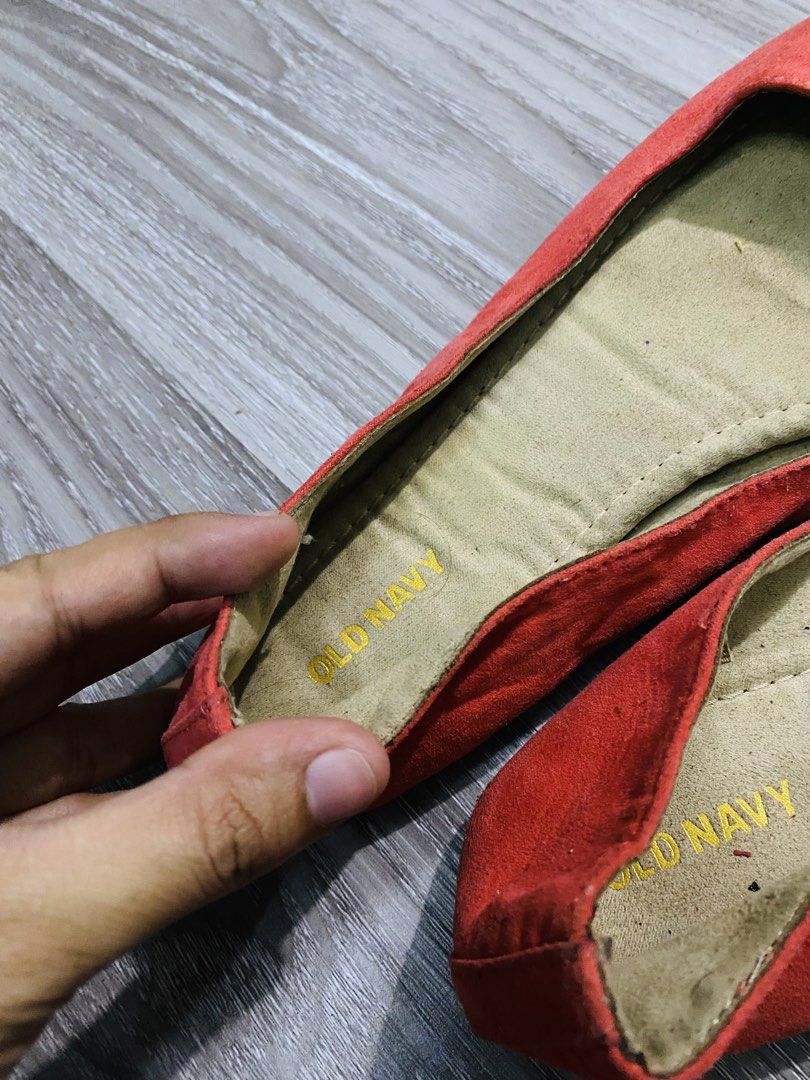 Old Navy Red Suede Ballet Flats (Category: Flats & Sandals) located in Caloocan City. Submitted by lovemyclothes21 (Listing ID 1470455027, Image 2). Description: - Brand: Old Navy - Style: Slip-on ballet flats with rounded toe - Size: 6.5 - Color: Bright coral red - Material: Soft suede upper with gold text branding inside - Condition: Soles show minor wear from previous outdoor walking, uppers are soft and lovely - Perfect for casual wear, work,