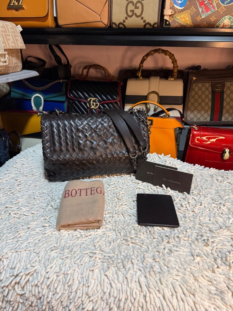 Olimpia Intrecciato (Category: Luxury Bags & Wallets) located in Baguio. Submitted by mysticrabbit.4162d2 (Listing ID 1470530619, Image 1). Description: 💸𝗣𝗵𝗽: 9,500 Olimpia excellent condition butterfly underzip dustbag, booklet & mirror included additional shipping fee Authenicity Not Guaranteed - Not professional here 🏚️𝑩𝑨𝑮𝑼𝑰𝑶 𝑪𝑰𝑻𝒀 Open for grab & post 👉you can add your own markup to the posted price. ‼️Disclaimer: Selectedbaggi