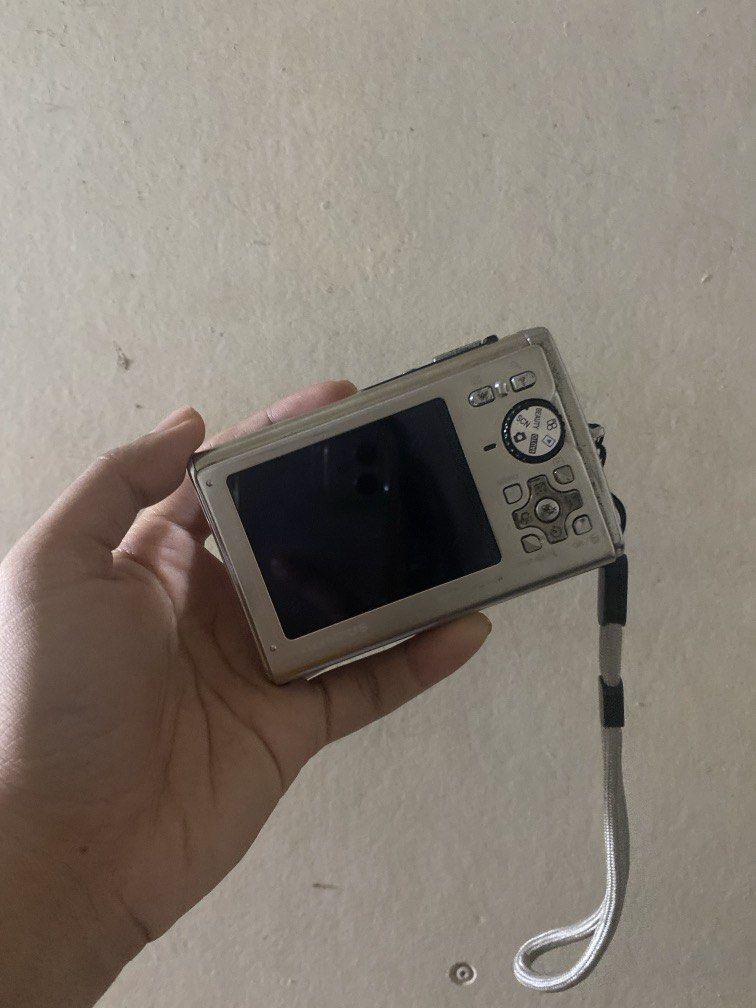 OLYMPUS U TOUGH 8000 (Category: Printers, Scanners & Copiers) located in Manila. Submitted by _coronel (Listing ID 1470490964, Image 2). Description: Specs: 12 Megapixel resolution 3.6× Optical Zoom (28–102mm) 2.7″ LCD Screen ISO 64–1600 range Inclusions: Camera unit Strap Charger Batteries (2) Condition: ✅ Fully functional, outputs unaffected 🔹 Scratches 🔹 LCD burn (minimal, does not affect photo/video output) 🔹No memory card Price: ₱2,100(no
