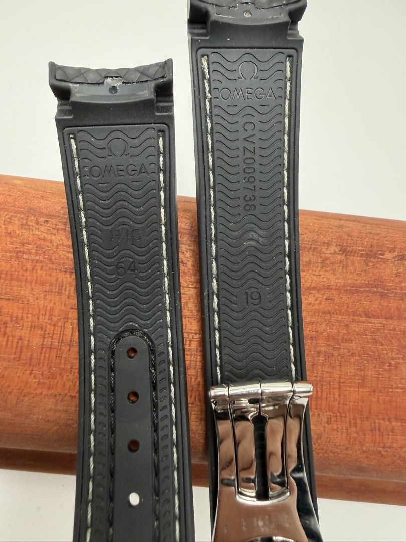 Omega Seamaster Rubber Strap with Deployant Clasp 19mm (Category: Luxury Watches) located in Manila. Submitted by rj_authenticwatchesandmore (Listing ID 1470402644, Image 2). Description: Excellent condition Bnew SRP 55,000 Omega Seamaster rubber strap Reference CVZ009738 19mm lug width Omega deployant clasp Manila area.
