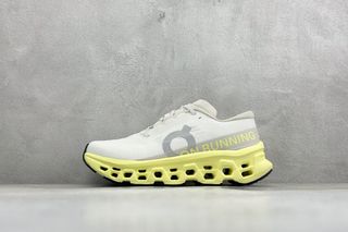 (Category: ) located in . Submitted by shoes_shop. (Listing ID 1470542669, Image 1). Description: .