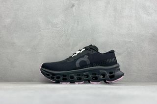 (Category: ) located in . Submitted by shoes_shop. (Listing ID 1470542747, Image 1). Description: .