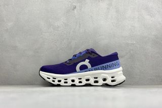 (Category: ) located in . Submitted by shoes_shop. (Listing ID 1470546506, Image 1). Description: .