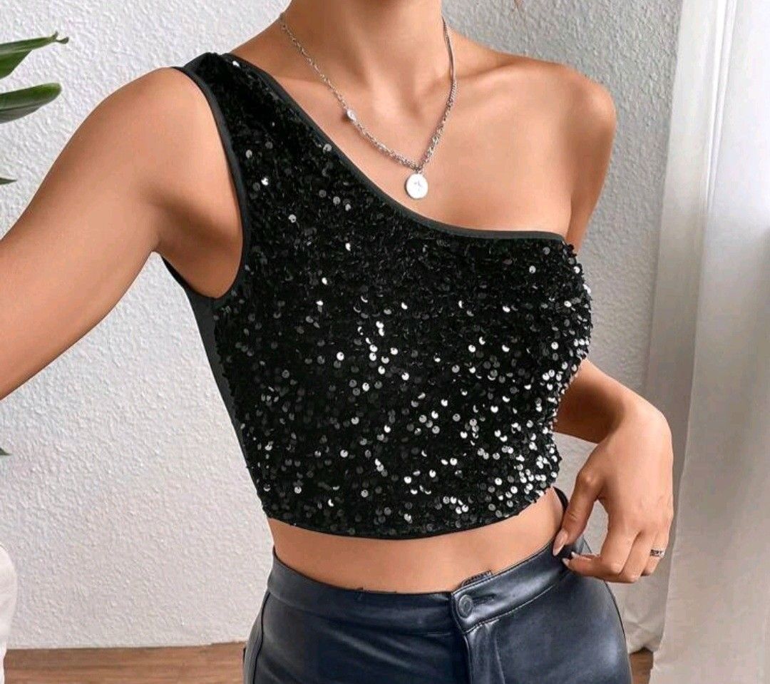 One Shoulder Sequin Crop Top black xs small medium (Category: Sleeveless) located in Manila. Submitted by nariachic (Listing ID 1470387512, Image 1). Description: One Shoulder Sequin Crop Top black xs small medium.