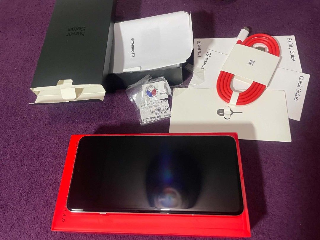OnePlus 13 Midnight Ocean 16GB/512GB Global Version (Category: OnePlus) located in Manila. Submitted by siyaiyan (Listing ID 1470542430, Image 2). Description: Personal unit OnePlus 13 16GB/512GB Global Version (Midnight Ocean) bought from Digital Walker earlier this year. Personal unit. NTC compliant. Price negotiable, send reasonable offers. No issues, no dents or scratches. Never repaired. Battery cycle count 99. Complete inclusions with box. 