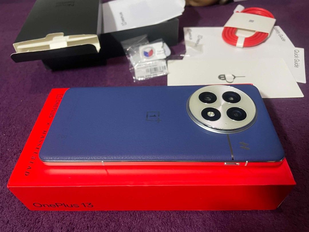 OnePlus 13 Midnight Ocean 16GB/512GB Global Version (Category: OnePlus) located in Manila. Submitted by siyaiyan (Listing ID 1470542430, Image 3). Description: Personal unit OnePlus 13 16GB/512GB Global Version (Midnight Ocean) bought from Digital Walker earlier this year. Personal unit. NTC compliant. Price negotiable, send reasonable offers. No issues, no dents or scratches. Never repaired. Battery cycle count 99. Complete inclusions with box. 