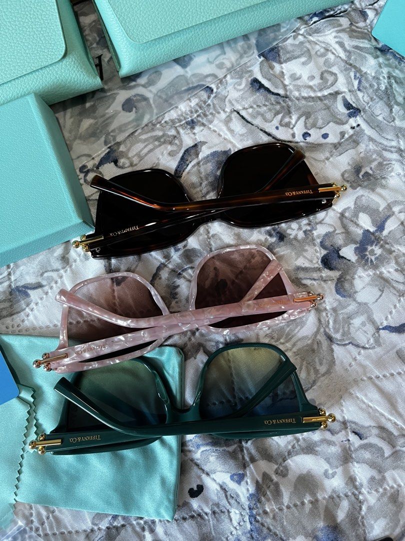 Onhand (Category: Sunglasses & Eyewear) located in Taytay. Submitted by prettypicks_1188 (Listing ID 1470554605, Image 3). Description: Onhand Complete inclusion.